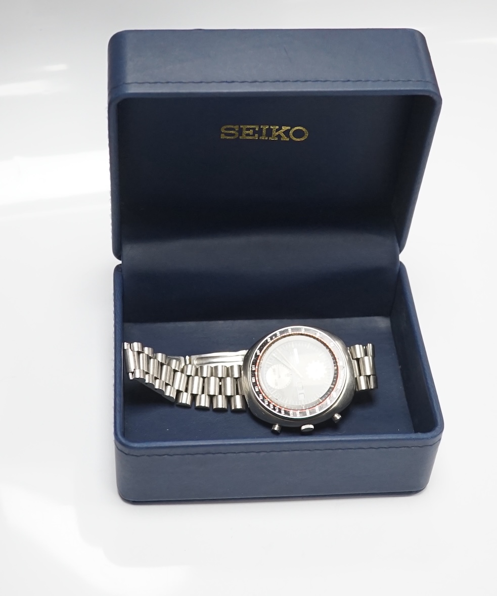 A gentleman's stainless steel Seiko Chronograph Automatic UFO wrist watch, case diameter 45mm, with box, no papers. Condition - poor